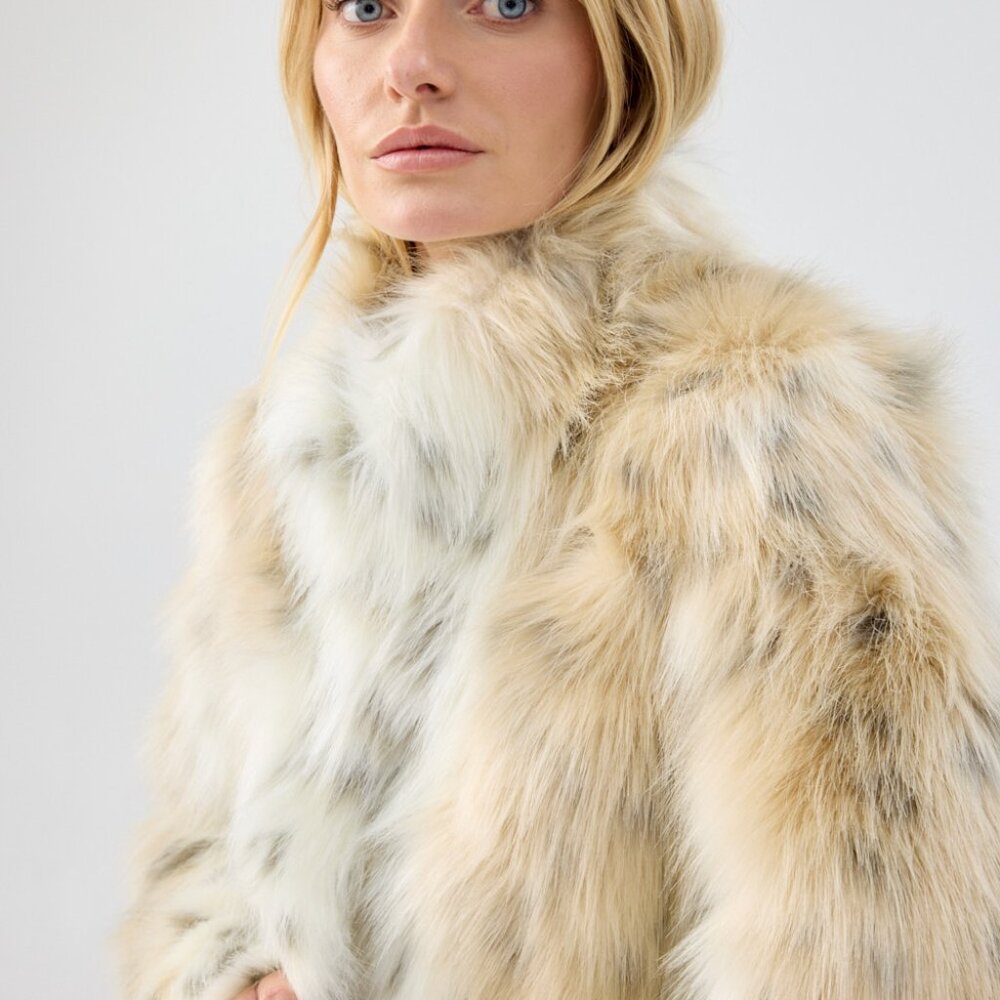 UNREAL FUR Wild Dream -  NWT - Picture 5 of 11